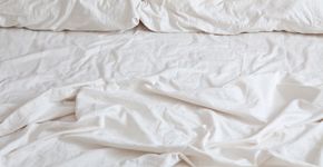 Por que arrumar a cama ao acordar pode não ser tão saudável quanto parece?