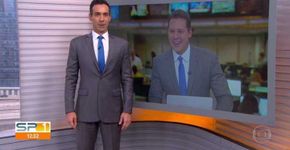 Liquidação? Tralli e Dony repetem gravata e fazem piada ao vivo