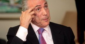 Temer assina decreto e define salário mínimo para R$ 954 em 2018