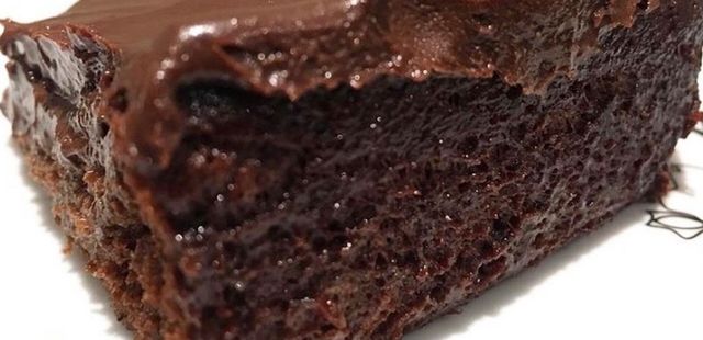 Bolo de chocolate vegano fácil e sem glúten