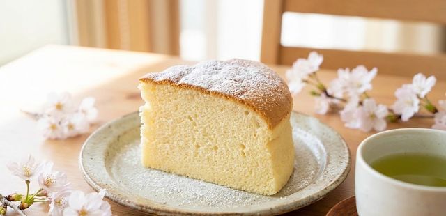 O bolo japonês de 3 ingredientes que cresce como nuvem e fica fofíssimo