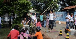 Crianças surdas aprendem sobre arborização urbana neste sábado 
