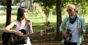 Banda Comma se apresenta Studio SP