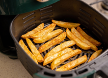 Featured side: Conheça o truque que deixa batatas na air fryer absurdamente crocantes