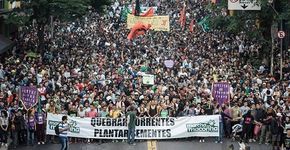 Marcha da Maconha sai às ruas da SP pelo fim da guerra às drogas