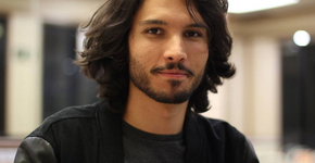 Jovem reinventa jeito de falar sobre Deus e faz sucesso no Youtube