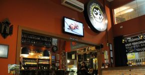 8 bares para beber cerveja artesanal no litoral catarinense