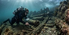 Uma anotação de 3 palavras em um mapa levou mergulhadores a um naufrágio de 1680: e moedas, joias e objetos recuperados agora vão para um museu