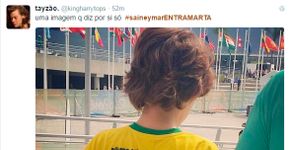 #saineymarENTRAMARTA mostra sucesso de jogadora de futebol