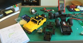 Hackeando carro de controle remoto