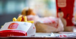 Rede de fast food inaugura superloja em São Paulo com experiência inédita