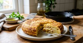 Os chefs concordam: “A melhor omelete leva 1 cebola, 6 batatas, 6 ovos e 300 ml de óleo.”
