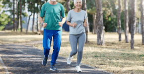 Dia Mundial da Osteoporose: 7 cuidados para proteger os ossos antes da primeira fratura
