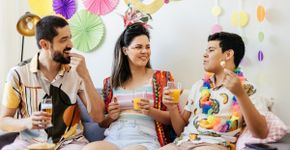Alimentação no Carnaval: 5 dicas práticas para manter a energia e a saúde na folia