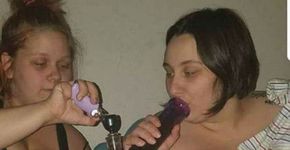 Mãe posta foto chocante fumando maconha enquanto amamenta