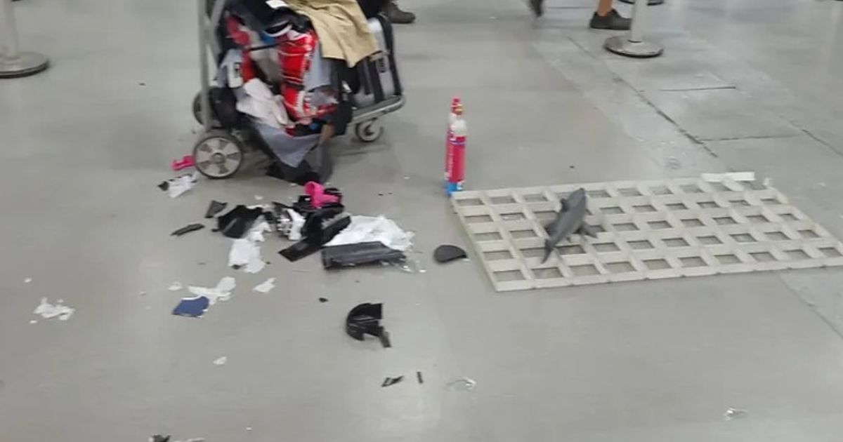 Mala explode e faz parte do teto do aeroporto de Guarulhos desabar
