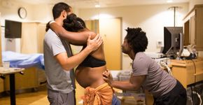 Foto: (The Child Birth)