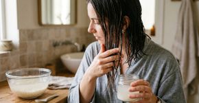 Água de arroz faz o cabelo crescer? O que a ciência realmente encontrou sobre a receita viral