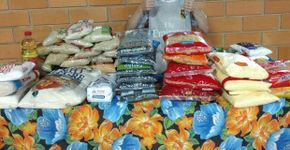 No dia do aniversário, menino pede alimentos para doação