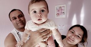 Casal de médicos abre hospital popular na Índia a preços acessíveis