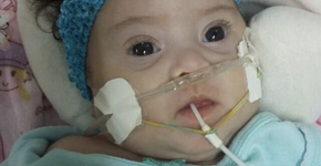 Jovem junta 200 mil assinaturas e consegue cirurgia para irmã de quatro meses