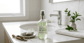 O truque importante com spray facial de chá verde para acalmar a pele após o sol