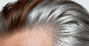 O que significa o cabelo grisalho que aparece de repente? Saiba o que a psicologia e a ciência dizem sobre