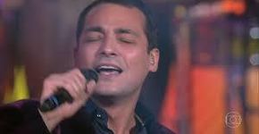 PopsStar: Eduardo Sterblitch  canta Xuxa e quebra internet