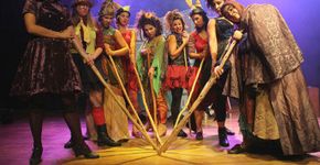 Grupo “Meninas do Conto” leva peças gratuitas ao Teatro Cacilda Becker