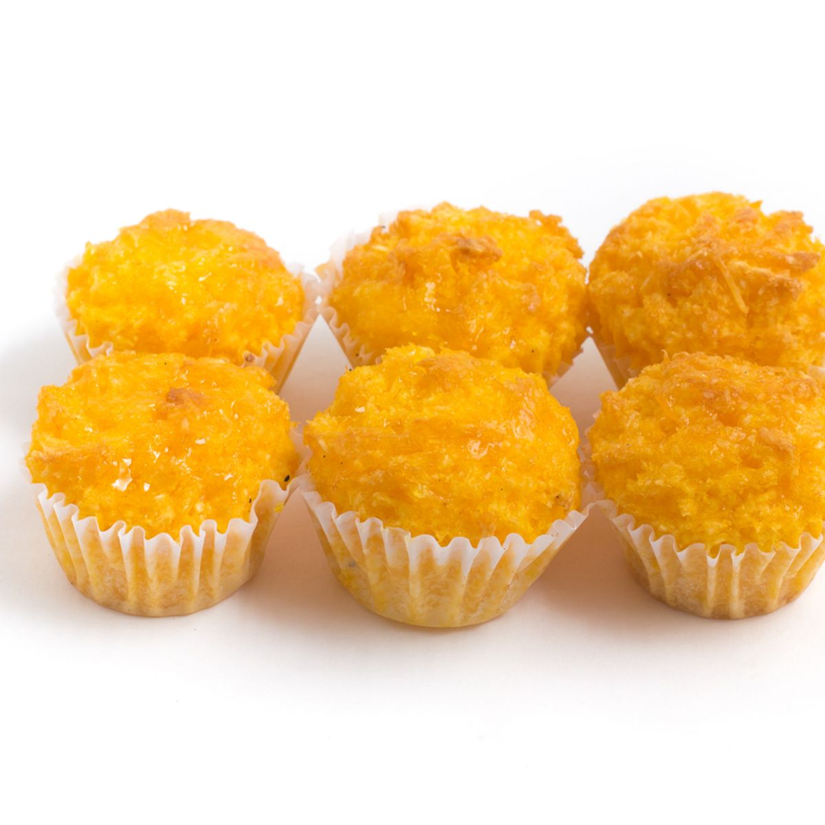 Queijadinha cremosa de forno com sabor que lembra casa de vó