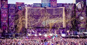 Tomorrowland abre vagas de emprego para bares, lanchonetes e organização do festival