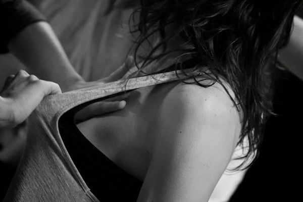"Dark Room" - foto por Claudio Higa
