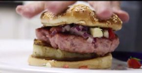 Faça um hamburguer com a linguiça de Bragança Paulista