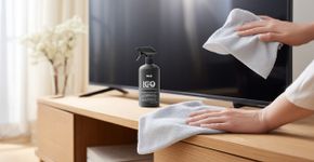 Todo mundo limpa a TV assim e está estragando a tela sem saber todos os meses