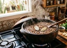 Featured side: Por que se deve adicionar folhas de louro à panela ao cozinhar feijão-fradinho e qual a sua função