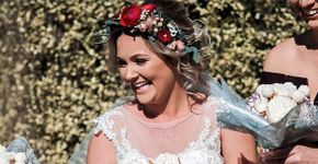 Noiva troca buquê de flores por um mais divertido e saboroso
