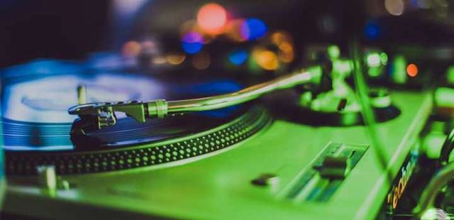 Vem pro baile: 9 festas para curtir o Dia do Rap Nacional