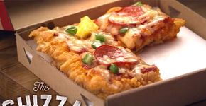 Chizza:  no lugar da massa da pizza, apenas peito de frango