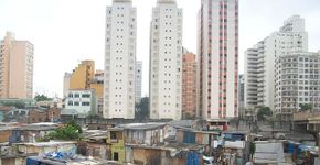 Fernando Haddad visita Favela do Moinho e promete obras de saneamento e iluminação
