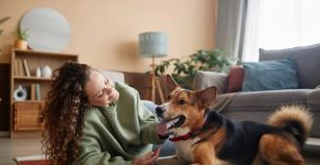 Vai escolher o nome do cachorro? Veja opções bíblicas e seus significados 