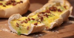 Egg boat: aprenda a fazer um pão com ovo de dar água na boca