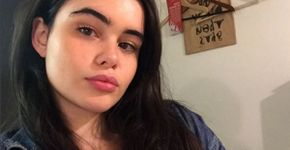 Modelo é criticada após publicar foto que mostra suas estrias