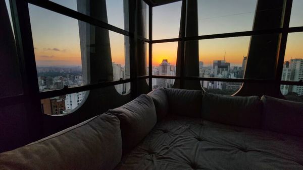 A Suíte Presidencial oferece uma vista de 180º da capital paulista