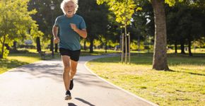 Por que caminhar após os 60 anos é menos eficaz para queimar gordura do que correr ou andar de bicicleta?