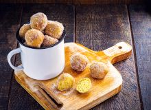 Featured side: Bolinho de chuva sequinho por fora e macio por dentro para o lanche da tarde