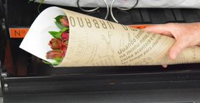 Ao invés de refrigerantes, máquina de flores: conheça o projeto “Ramo Urbano”