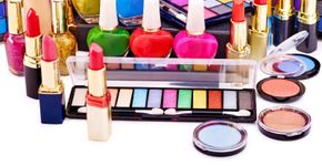 Empreendedora de 21 anos fatura US$ 20 milhões com empresa de cosméticos
