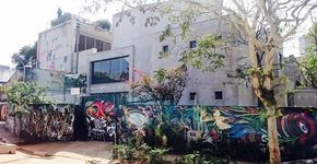Coworking oferece yoga, crochê e palestras no Beco do Batman