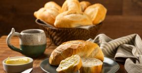 Pão francês na dieta: 11 formas saudáveis de consumir o alimento
