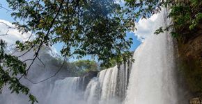 Cachoeira de São Romão é cartão-postal na Chapada das Mesas